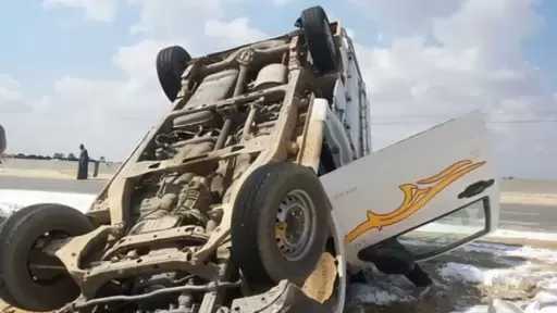 مصرع طالب وإصابة شخصين في حادث انقلاب سيارة بالشرقية