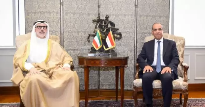 وزيرا خارجية مصر والكويت يعقدان مشاورات سياسية في القاهرة ويؤكدان عمق العلاقات الأخوية بين البلدين