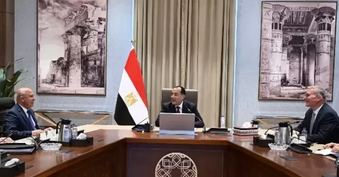 رئيس الوزراء يتابع موقف ترشيد استهلاك المواد البترولية في عدد من المشروعات الحكومية