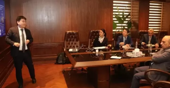 وزير الكهرباء يبحث مع ”هواوي” حلول ضمان استدامة التيار في أوقات الذروة