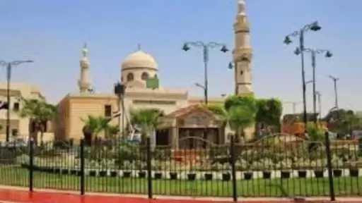 نقيب الأشراف يشيد بجهود الرئيس السيسي بتطوير مساجد آل البيت ودعم السياحة الدينية