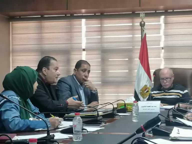 سكرتير عام محافظة الدقهلية يعقد اجتماعا لمجلس إدارة محطة غاز طلخا لمراجعة اللائحة المالية وتعظيم الخدمة للمواطنين