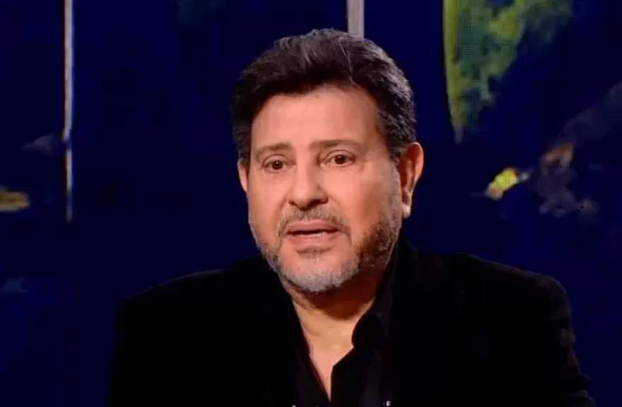 محامي هاني شاكر يحذر من تداول أخبار كاذبة عن هاني شاكر: حي يرزق والدعاء أولى من الشائعات