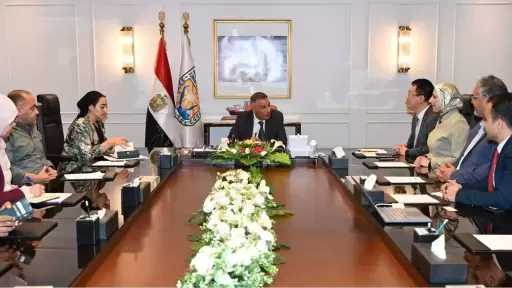 محافظ جنوب سيناء يبحث مع وفد هواوي تعزيز التحول الرقمي ودعم بناء القدرات