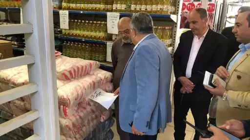 محافظ الدقهلية يتفقد المعرض الدائم للسلع الغذائية بحي غرب المنصورة.. صور