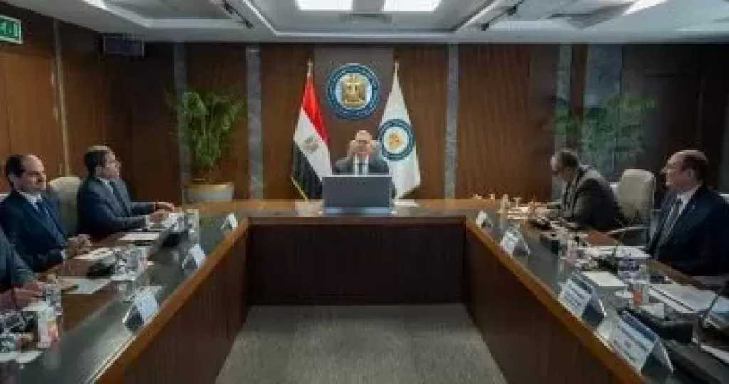 البترول: 509 ملايين دولار استثمارات عجيبة لإنتاج 38 ألف برميل يوميا العام المقبل