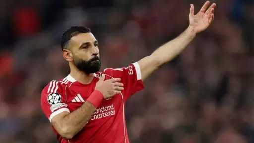 لاعب ليفربول السابق: صلاح أسطورة.. وناقشنا مستقبله مع رينجرز