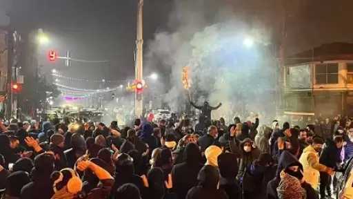 آلاف المتظاهرين يحتجون في طهران ضد الولايات المتحدة وإسرائيل