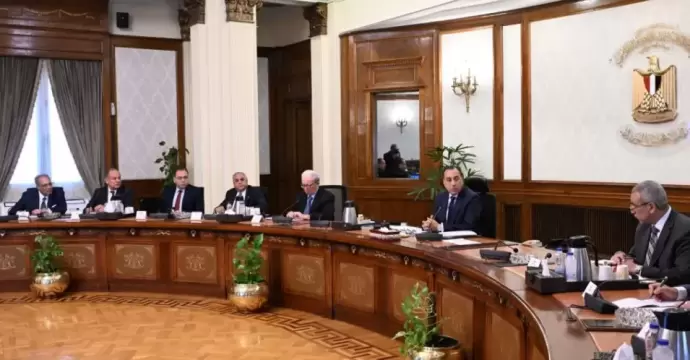 رئيس الوزراء يتابع مشروعات تطوير قطاع الغزل والنسيج والاستغلال الأمثل لبعض الأصول