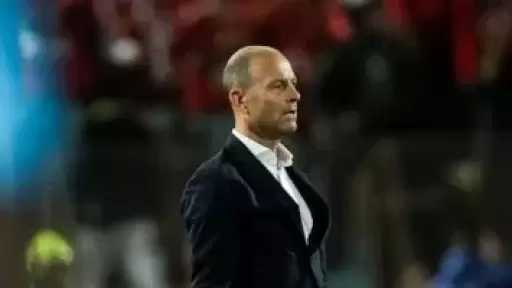 توروب يعلن قائمة الأهلي لمباراة بيراميدز.. ضم عمر معوض وحارس شاب