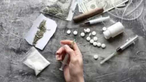 القومي للبحوث: المخدر A4 حشيش صناعي يضرب المخ مباشرة