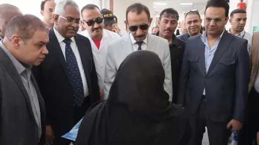 محافظ سوهاج يتفقد المستشفى العام ويوجه بتحسين مستوى الخدمات الطبية.. صور