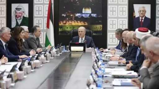 الوزراء الفلسطيني يدين عمليات التجريف للأراضي في استهدافٍ ممنهج للأرض والإنسان