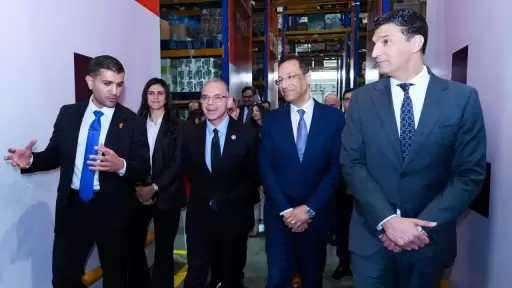 وزير الاستثمار يشارك في افتتاح أكبر مركز توزيع للتجارة السريعة لشركة “طلبات مصر” بمنطقة الشرق الأوسط وشمال أفريقيا