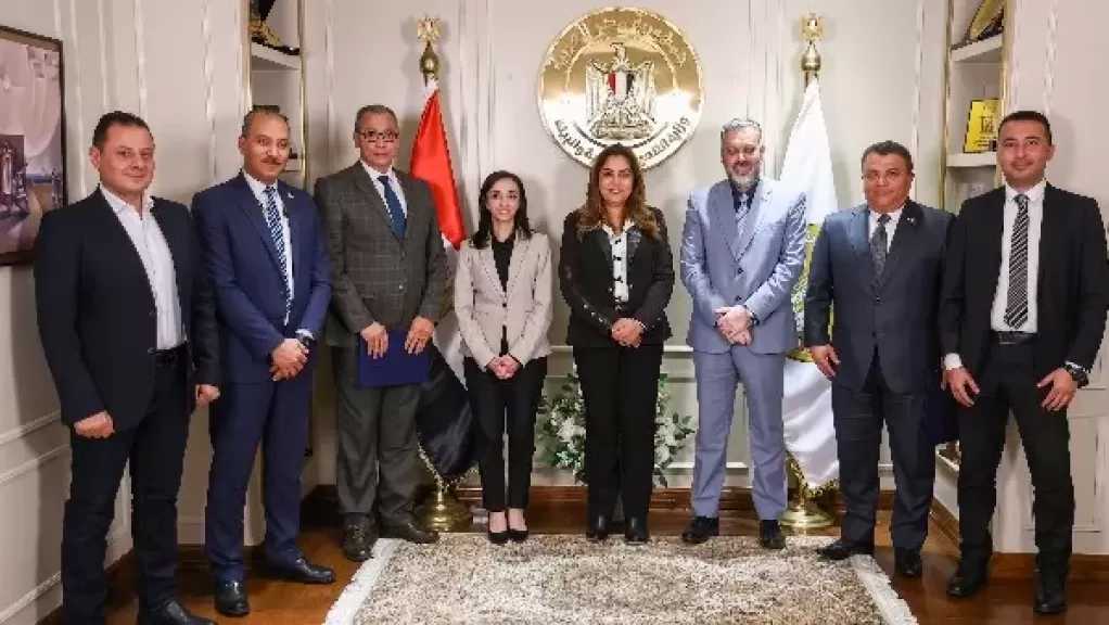 توقيع عقود تشغيل وصيانة وتطوير 3 مجازر بمحافظة البحيرة