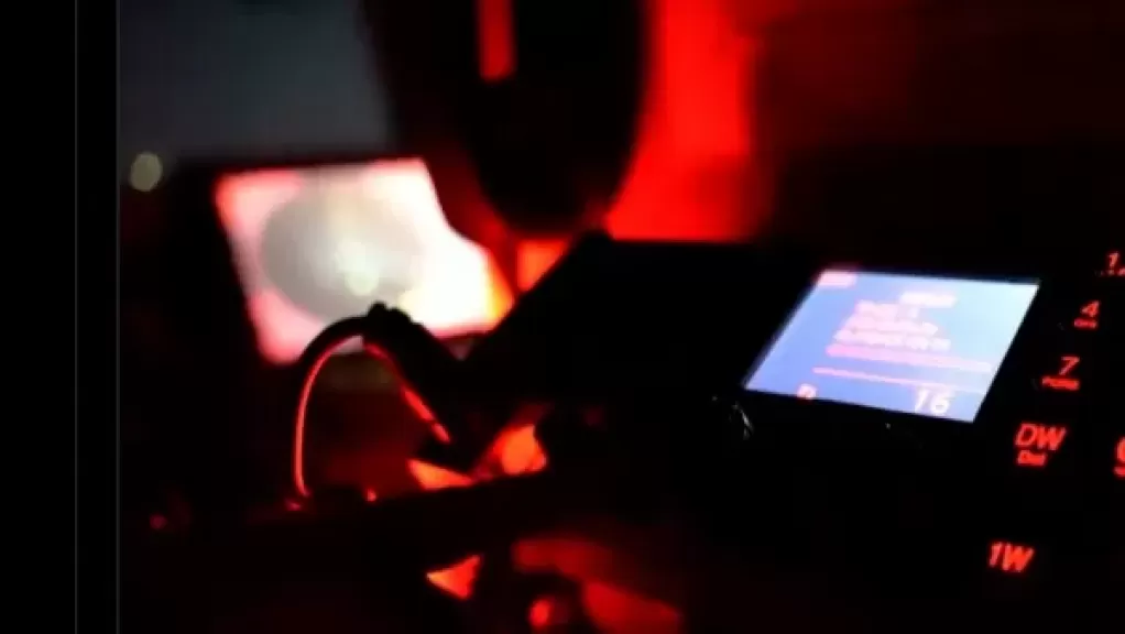 خط أحمر