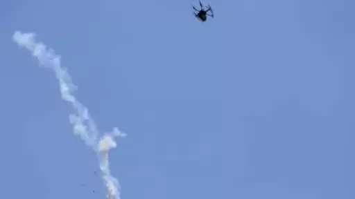 يديعوت أحرونوت: إصابة مباشرة من طائرة درون لمركبة إسرائيلية على الحدود الشمالية