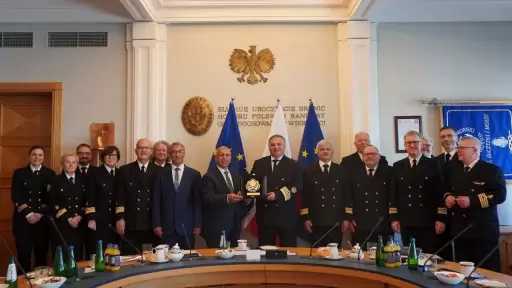 رئيس الأكاديمية العربية يزور جامعة غدينيا البحرية ببولندا لبحث سبل التعاون المشترك