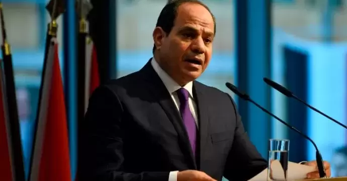 الرئيس السيسي يعلن عن منح استثنائية وقرارات لتحسين أوضاع العمالة غير المنتظمة