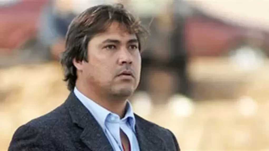أشرف قاسم: الأهلي يمر بأسوأ مواسمه.. والزمالك يسعى للفوز أو التعادل في القمة