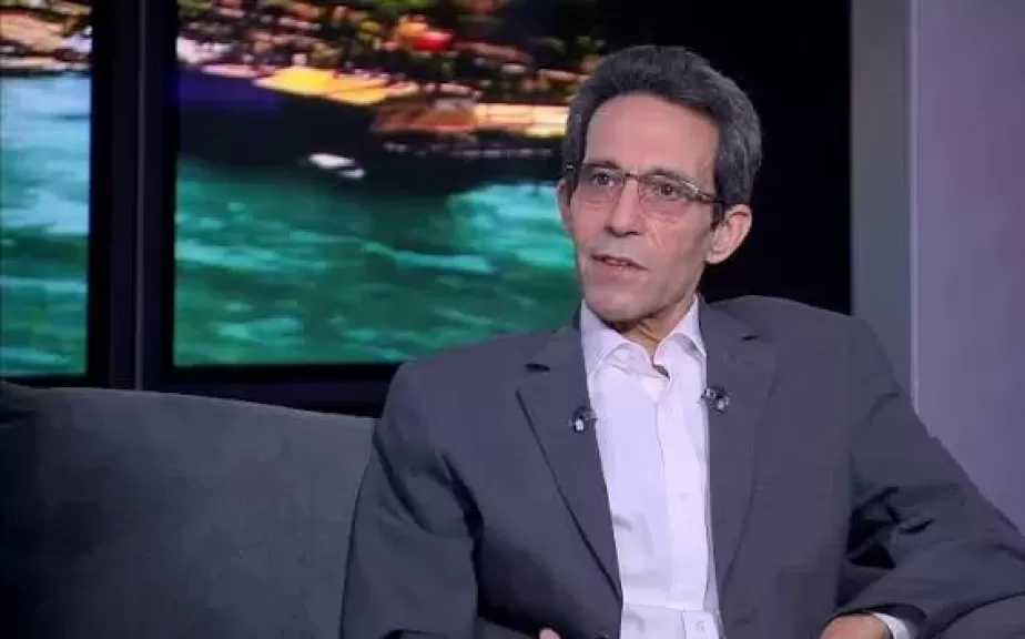 ناقد رياضي يكشف الحل الوحيد لأزمة إيقاف قيد الزمالك
