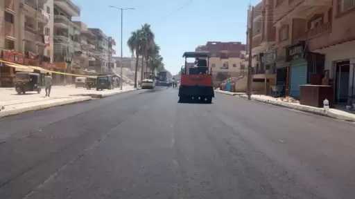 الطرق والنقل بالإسماعيلية تواصل أعمال تطوير الطريق المزدوج بمدينة فايد