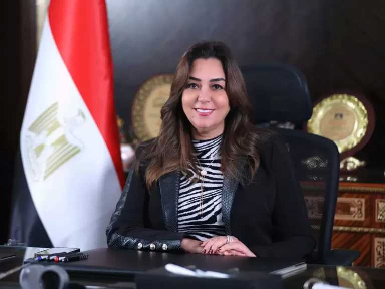 وزيرة التنمية المحلية والبيئة تتابع تأثير العوامل الجوية على جودة الهواء اليوم السبت