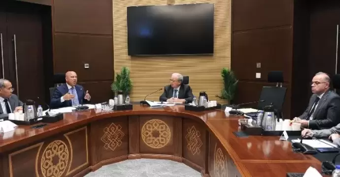 نائب رئيس الوزراء يستعرض مع وزير النقل موقف مشروع شبكة القطار الكهربائي السريع