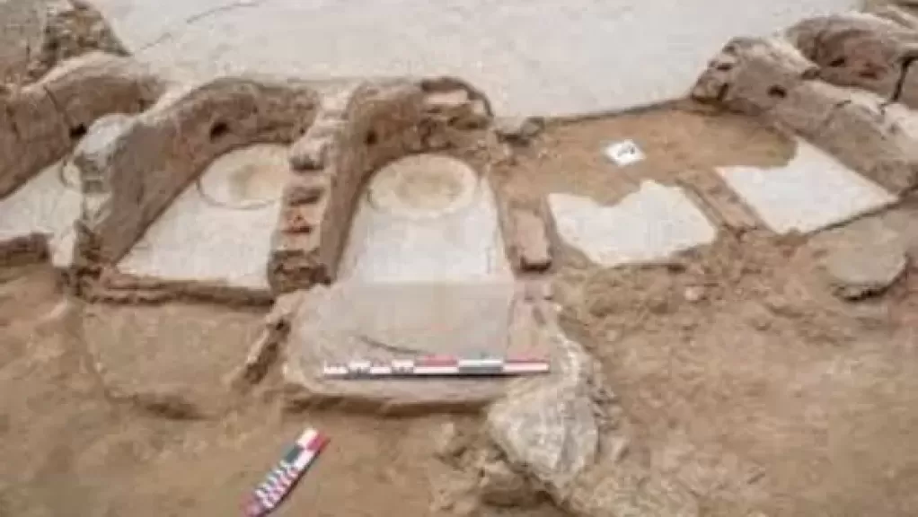 خط أحمر