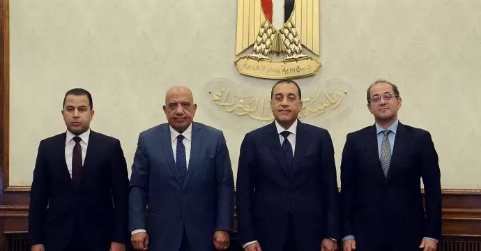 رئيس الوزراء يشهد توقيع بروتوكول بين شركة تحيا مصر ووزارتي الكهرباء و المالية