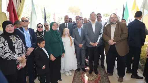 وزير الاتصالات يزور مدرسة النور للمكفوفين ببني سويف.. صور