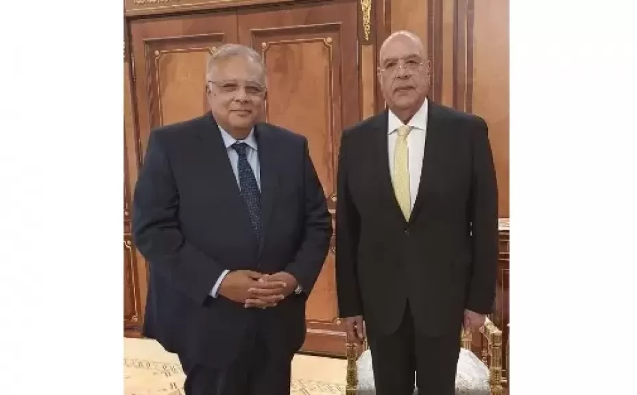 خط أحمر