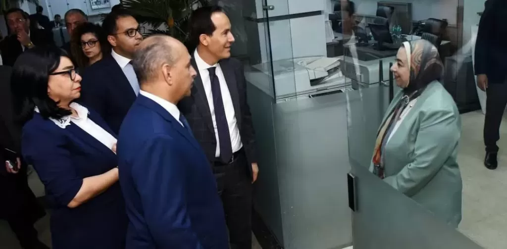 خط أحمر
