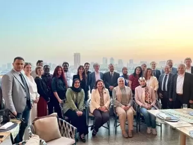 خط أحمر