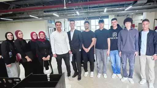 طلاب الصيدلة بجامعة المنصورة الأهلية يصممون أجهزة تحليل طيفي مبتكرة بتكلفة منخفضة
