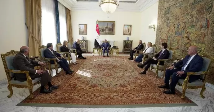 الرئيس السيسي يؤكد حرص مصر على مواصلة تطوير قطاع السياحة للوصول لاستقبال 30 مليون سائح سنويًا