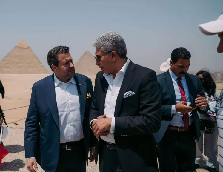 خط أحمر