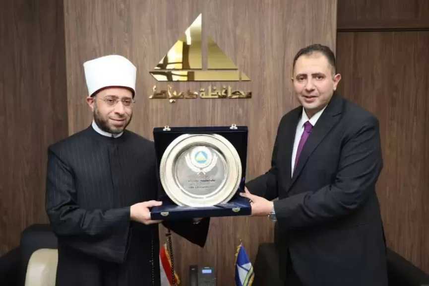وزير الأوقاف ومحافظ دمياط يشاركان أبناء المحافظة احتفالات العيد القومي الـ776