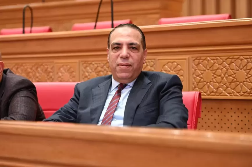 خط أحمر