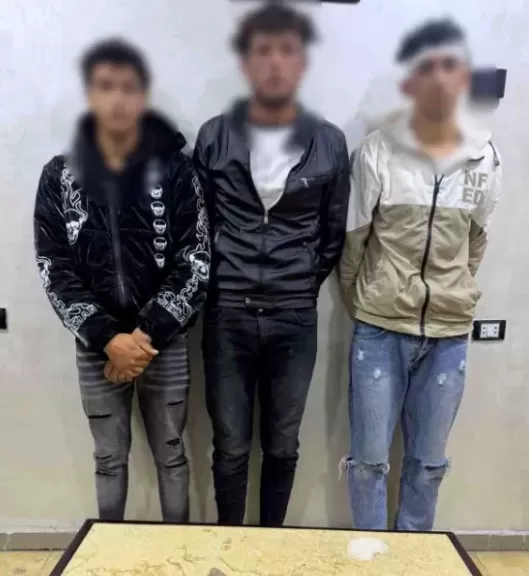 خط أحمر