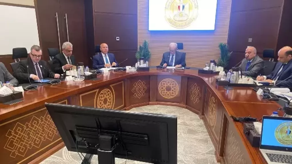 خط أحمر