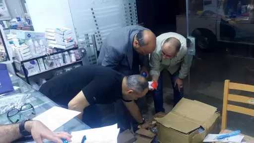 ضبط 6116 عبوة مستلزمات أسنان منتهية الصلاحية داخل شركة طبية بالغربية