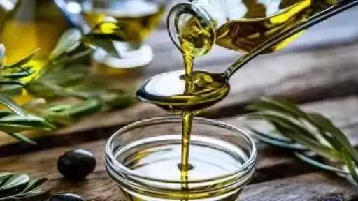 ماذا يحدث لضغط الدم عند الطهي بزيت الزيتون بدلا من الزيوت الأخرى؟