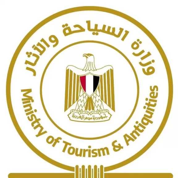 وزارة السياحة والآثار: مواصلة انطلاق رحلات الحج السياحي البري لهذا العام من ميناء نويبع البحري