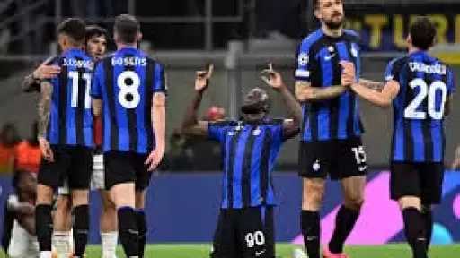 إنتر ميلان يتوج بكأس إيطاليا بثنائية أمام لاتسيو