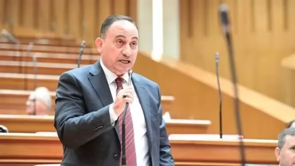 خط أحمر