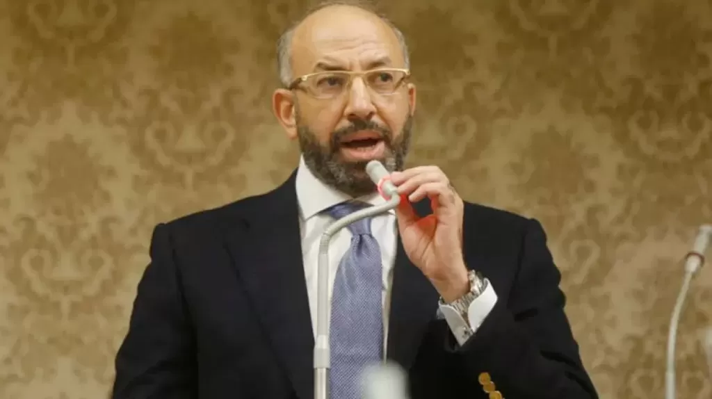 خط أحمر