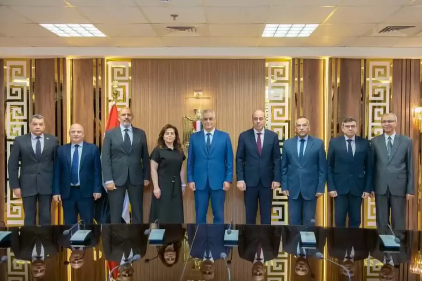 خط أحمر