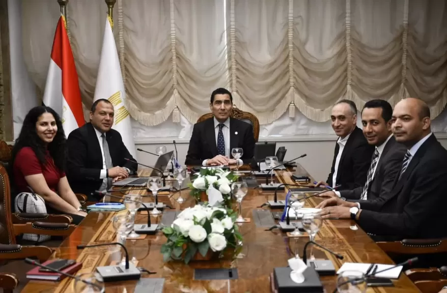 خط أحمر