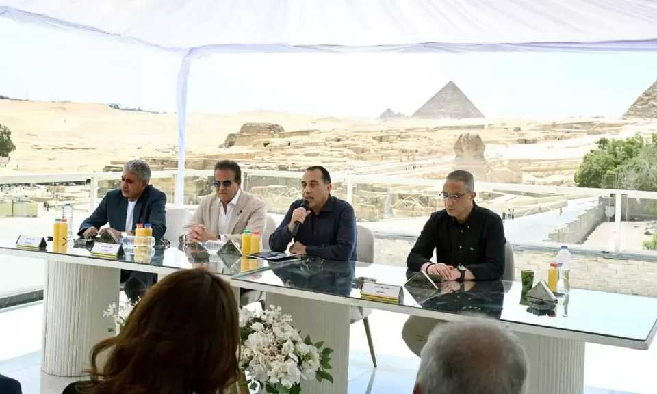 رئيس مجلس إدارة الاتحاد المصري للغرف السياحية يشيد بتبني الحكومة لفكرة ومخطط تطوير منطقة نزلة السمان